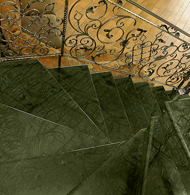 Scala in Marmo Verde Guatemala Imperiale