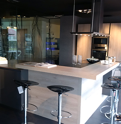 Top in Dekton - Kelya