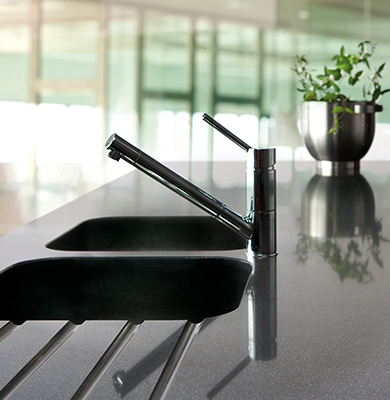 Top in Silestone - Carbono con Lavello Integrity